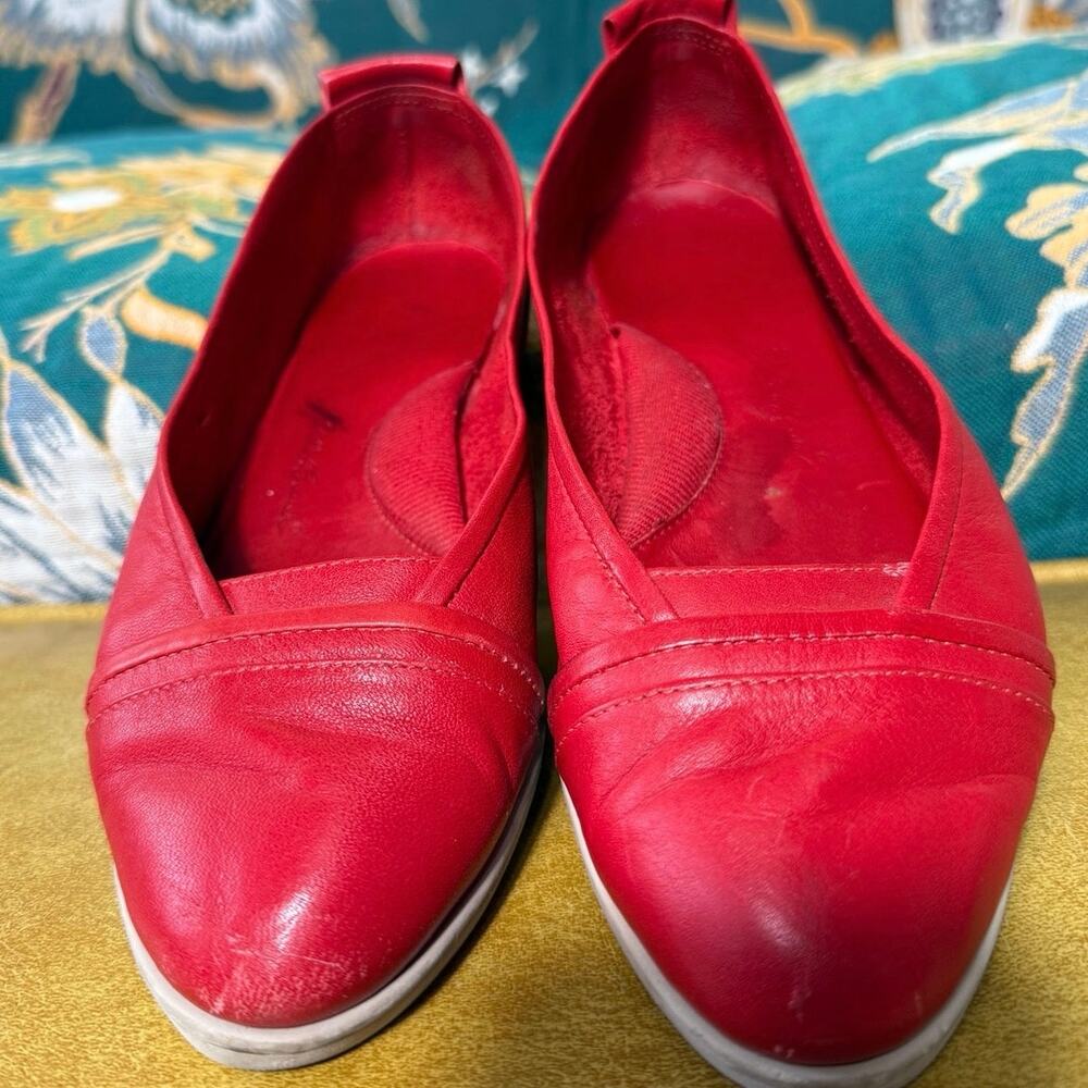 90s Naturalizer Eddie Bauer Made in Brazil Red Leather Lighter Than Air Flats 8M